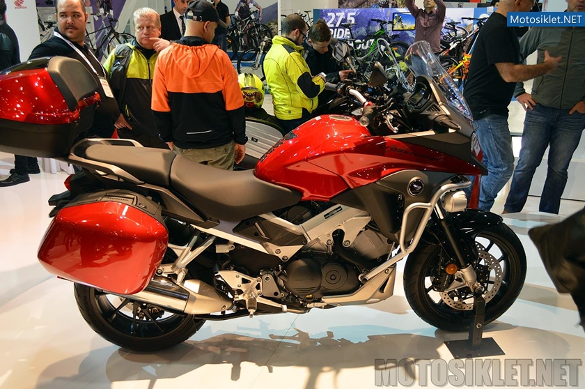 Honda-Standi-2015-MotosikletFuari-Image007