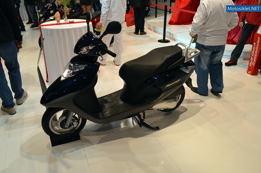 Honda-Standi-2015-MotosikletFuari-Image008