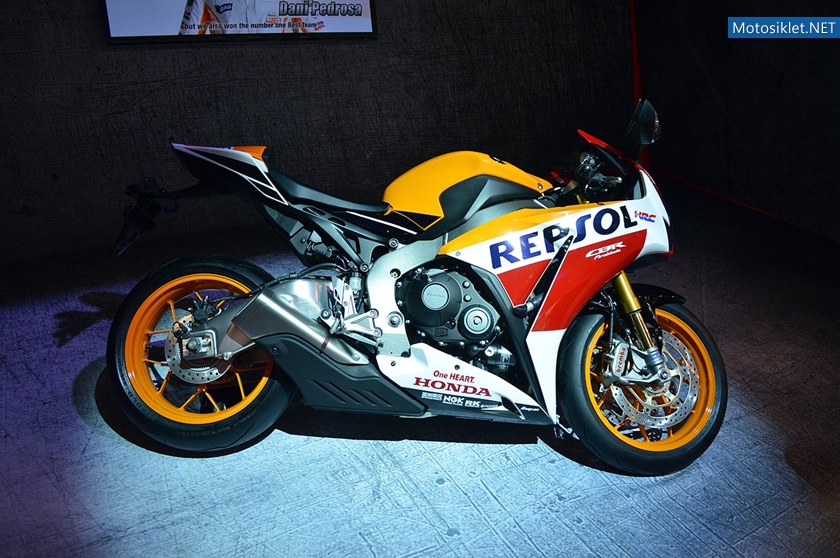 Honda-Standi-2015-MotosikletFuari-Image020