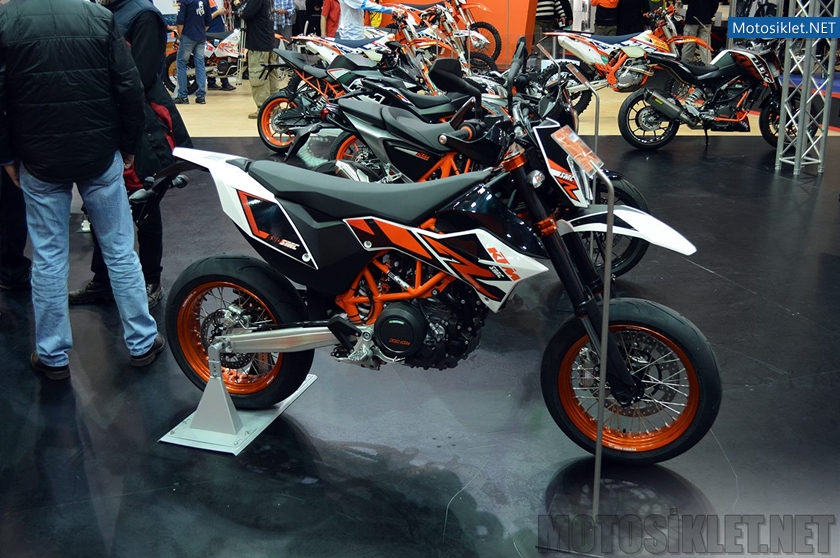 KTM-Standi-2015-Motosiklet-Image-001