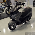 Suzuki-Standi-2015-MotosikletFuari-Image-013