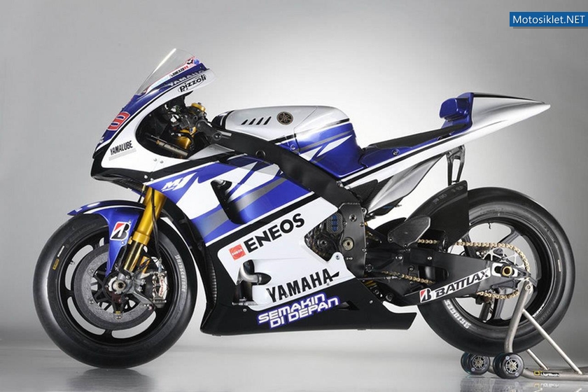 Yamaha-YZRM1-MotoGP-2012-004