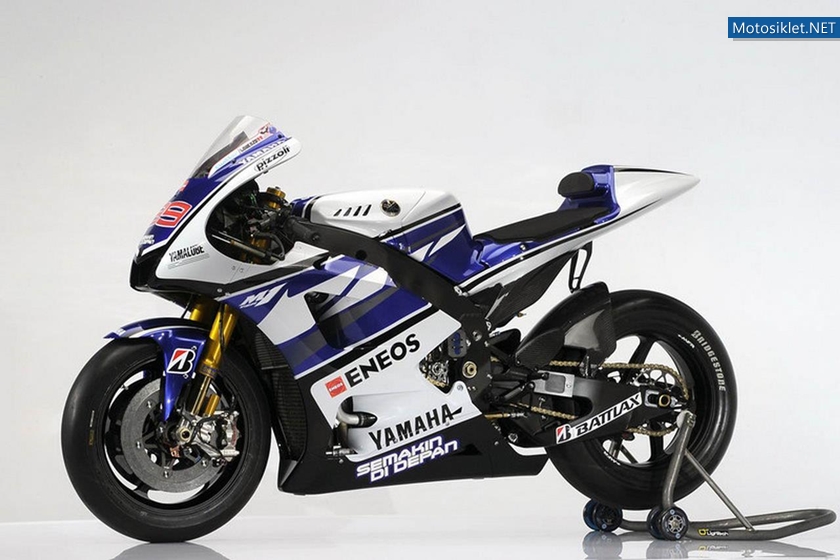 Yamaha-YZRM1-MotoGP-2012-005