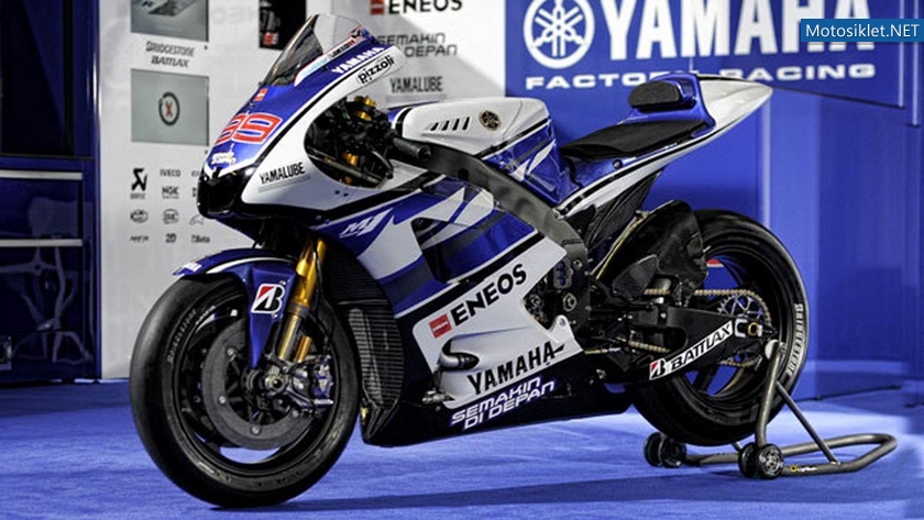 Yamaha-YZRM1-MotoGP-2012-014