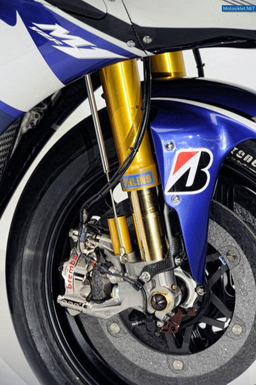 Yamaha-YZRM1-MotoGP-2012-021