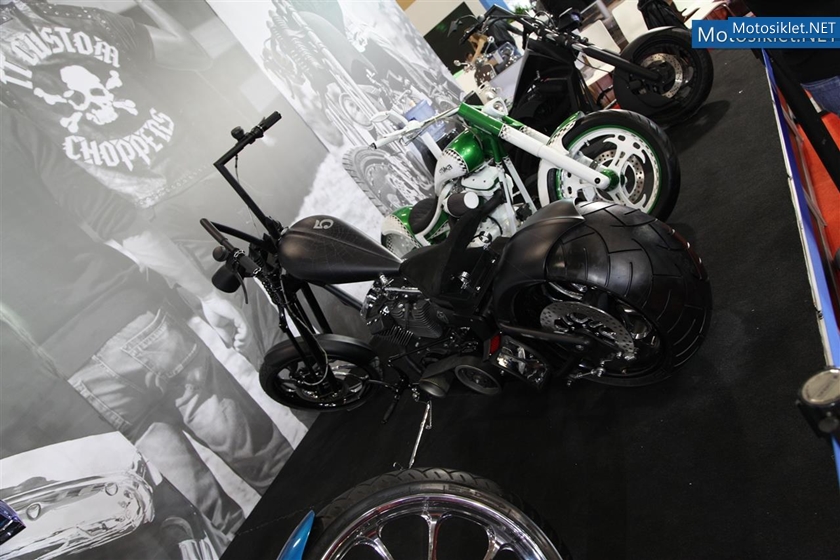 TT-Custom-Choppers-Standi-Motosiklet-Fuari-i2014-002