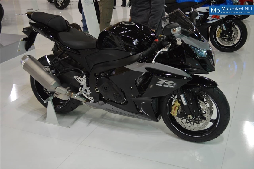 Suzuki-Standi-Motosiklet-Fuari-2014-001