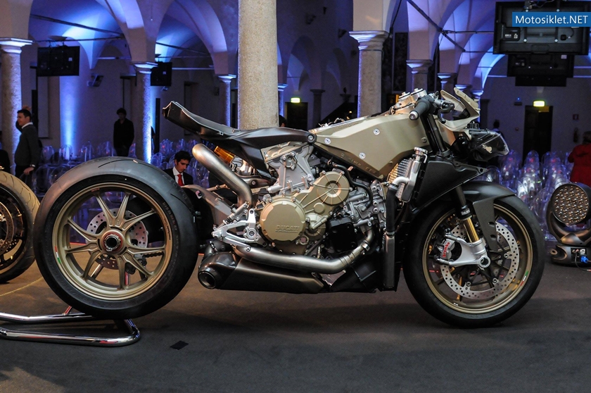 Ducati-1199-Superleggera-2014-019