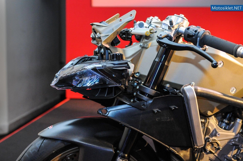 Ducati-1199-Superleggera-2014-040