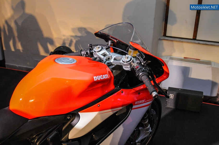 Ducati-1199-Superleggera-2014-061