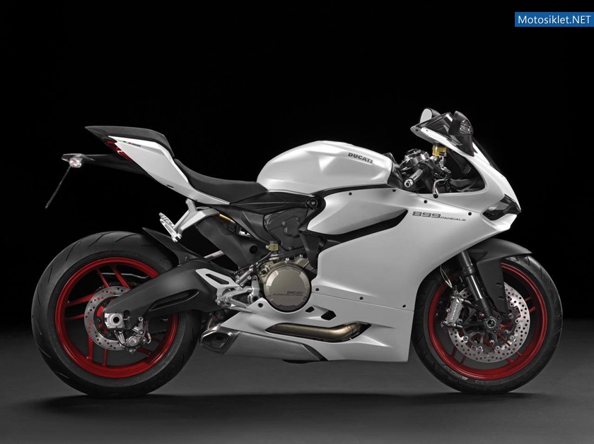 2014-Ducati-899-Panigale-007