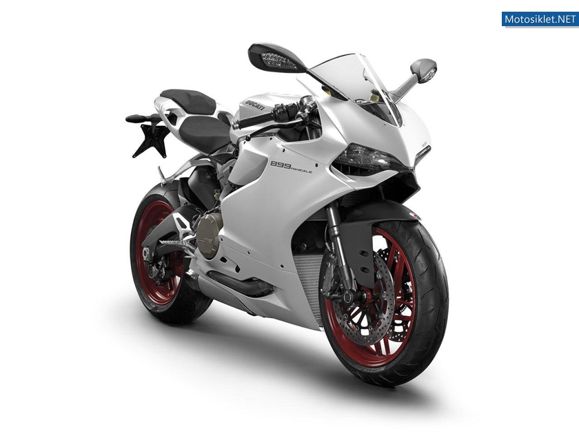 2014-Ducati-899-Panigale-042