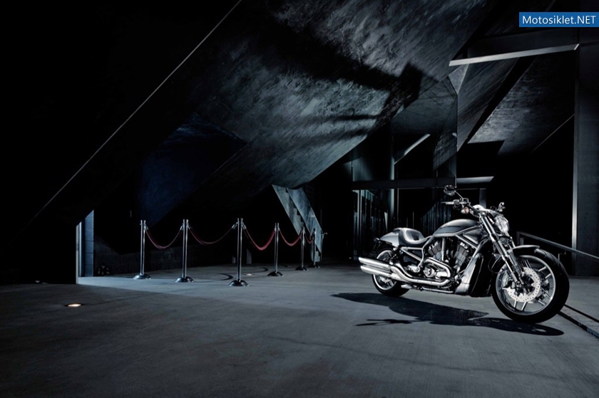Harley-Davidson-V-RodDyna-Switchback-2012-001