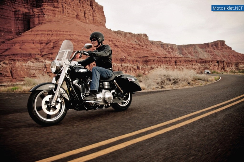 Harley-Davidson-V-RodDyna-Switchback-2012-003