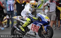 400x225-motogp-rossi_malezy.jpg
