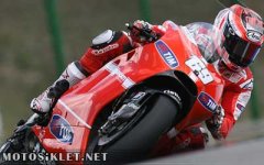 nicky-hayden-ducati-2010.jpg