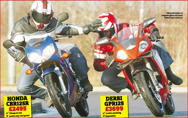 Derbi GPR 125R vs Honda CBR 125R (!)