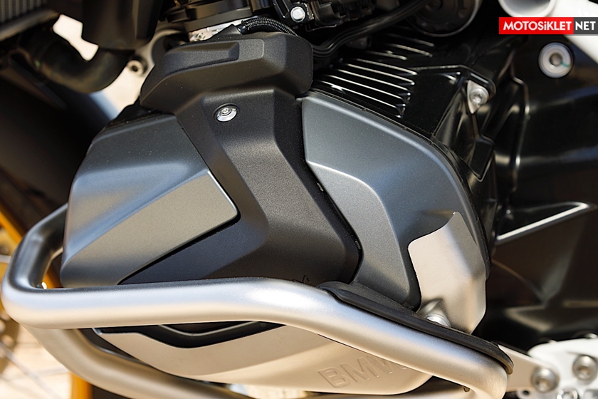 bmw-R1250GS-2019-08
