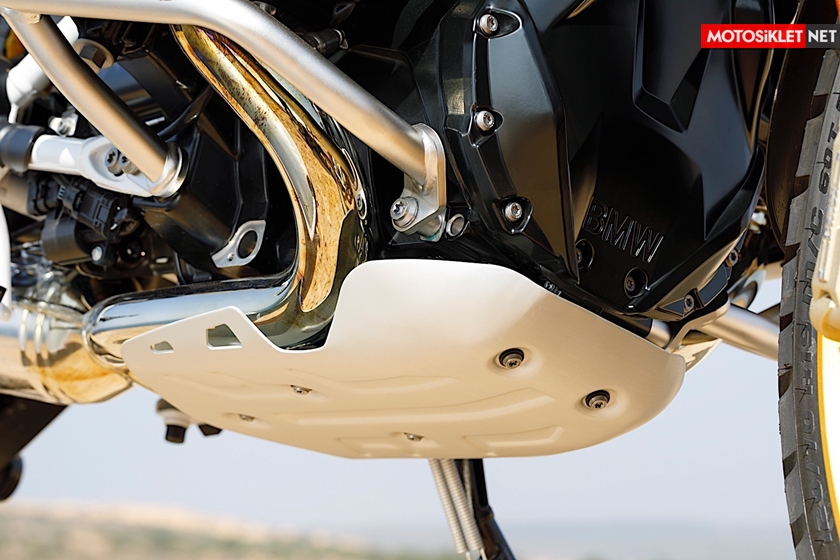 bmw-R1250GS-2019-13