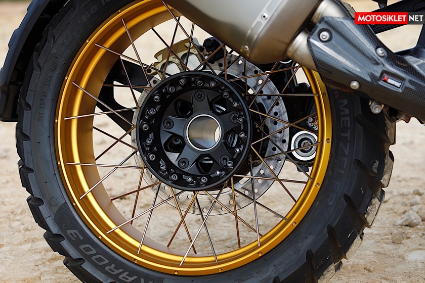 bmw-R1250GS-2019-153