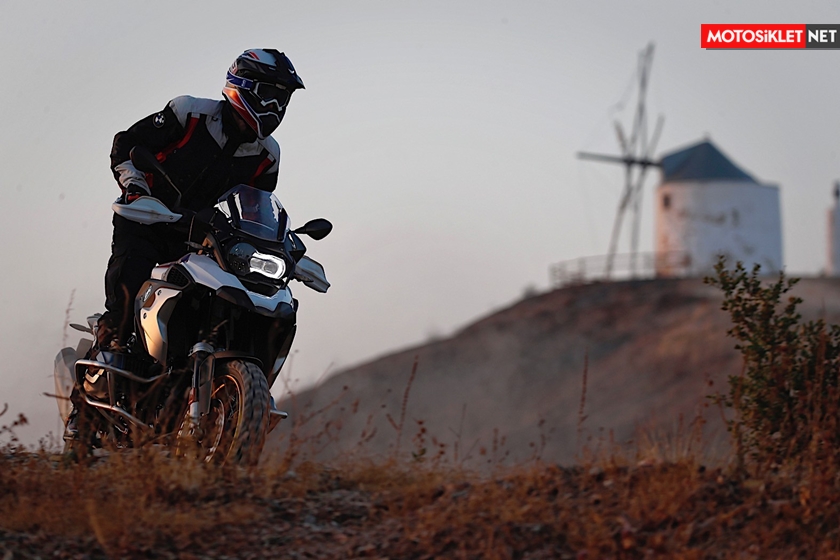 bmw-R1250GS-2019-47