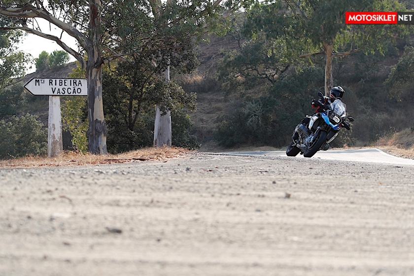 bmw-R1250GS-2019-84