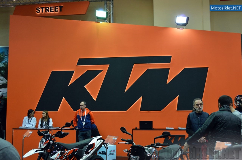 KTM-Standi-2015-Motosiklet-Image-022
