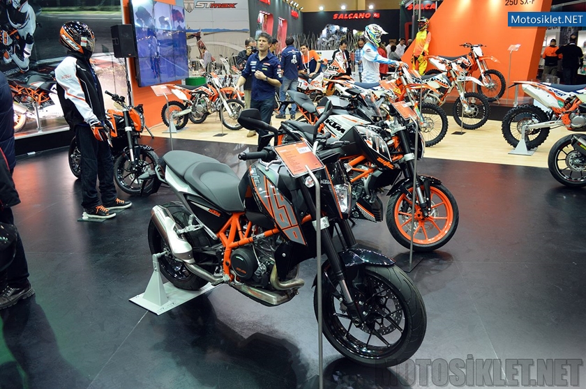 KTM-Standi-2015-Motosiklet-Image-025