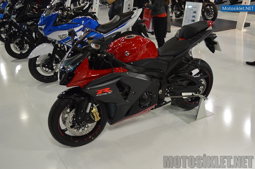 Suzuki-Standi-2015-MotosikletFuari-Image-018