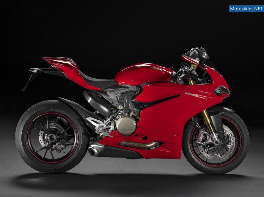 Ducati-1299-Panigale-2015-Image-10