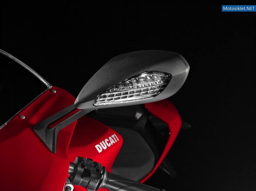 Ducati-1299-Panigale-2015-Image-11