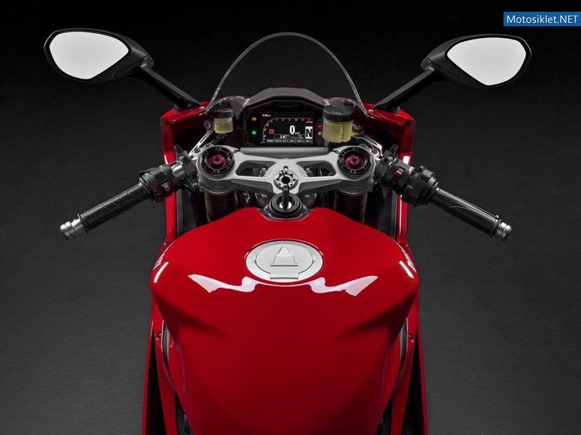 Ducati-1299-Panigale-2015-Image-12