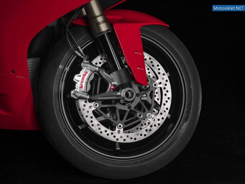 Ducati-1299-Panigale-2015-Image-13