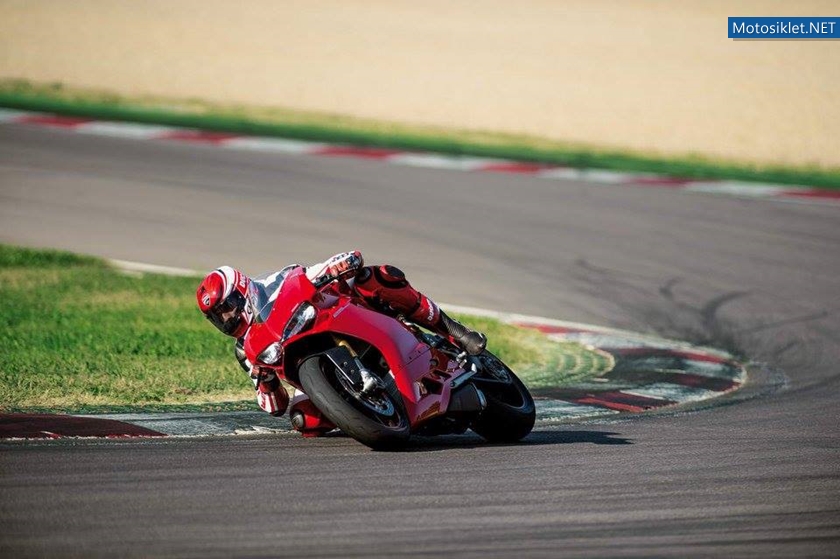 Ducati-1299-Panigale-2015-Image-6