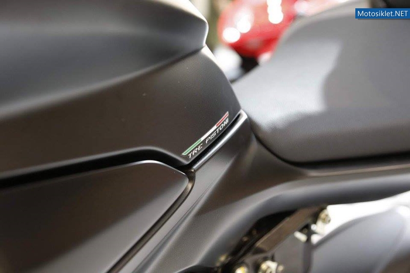 MVAgustaStandi-MilanoMotosikletFuari-EICMA-2015-020