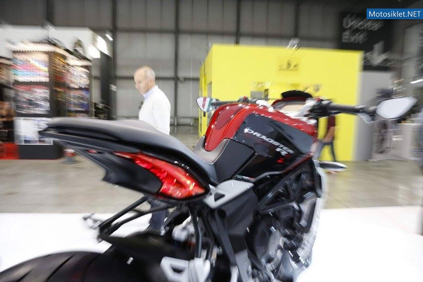 MVAgustaStandi-MilanoMotosikletFuari-EICMA-2015-029