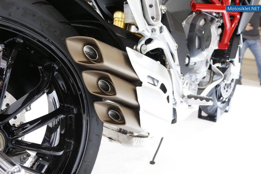 MVAgustaStandi-MilanoMotosikletFuari-EICMA-2015-030