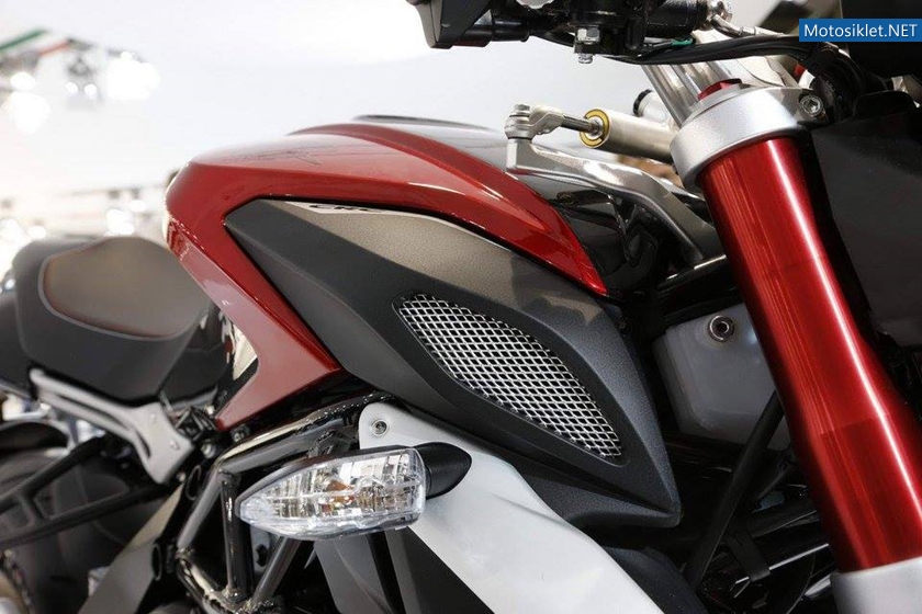MVAgustaStandi-MilanoMotosikletFuari-EICMA-2015-050