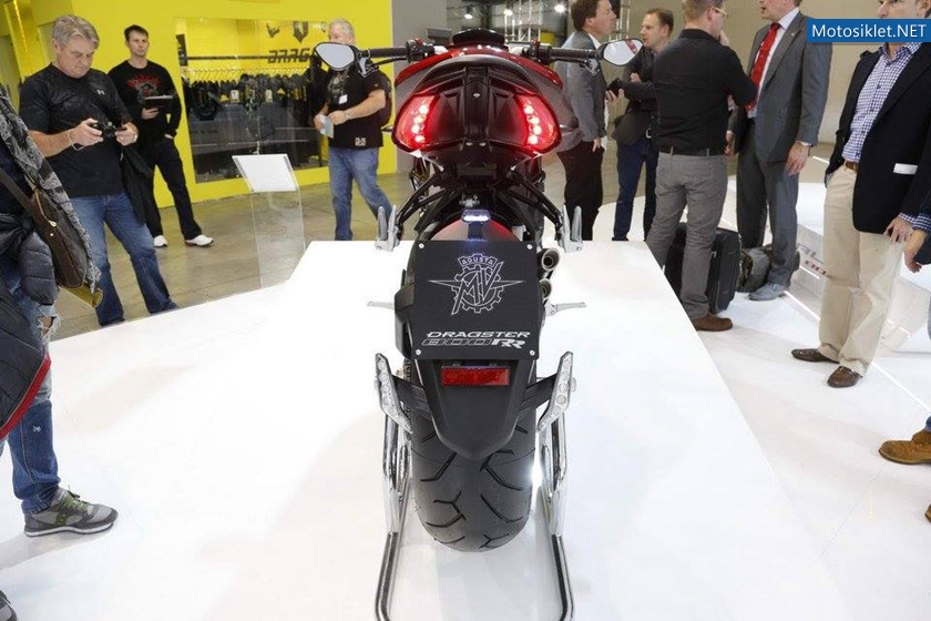MVAgustaStandi-MilanoMotosikletFuari-EICMA-2015-053
