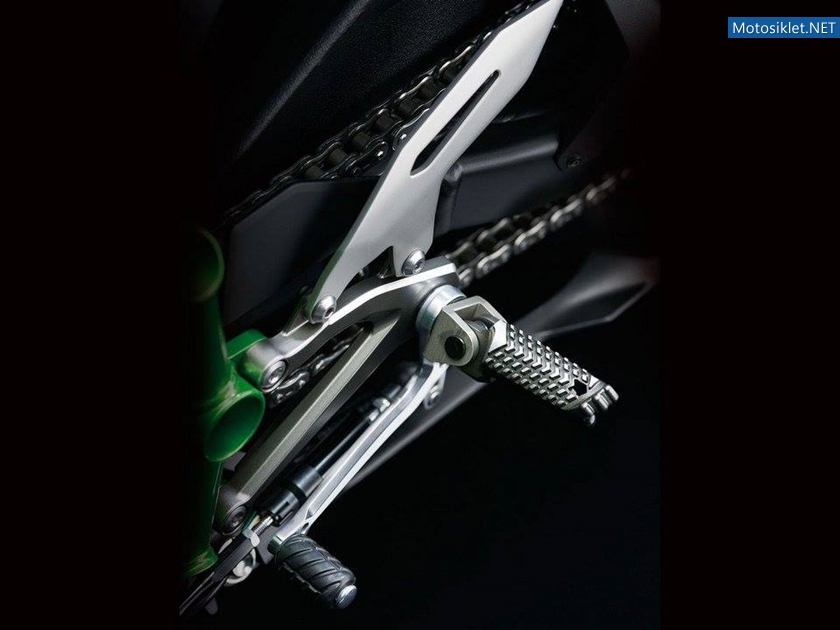 Kawasaki-NinjaH2-2015-021