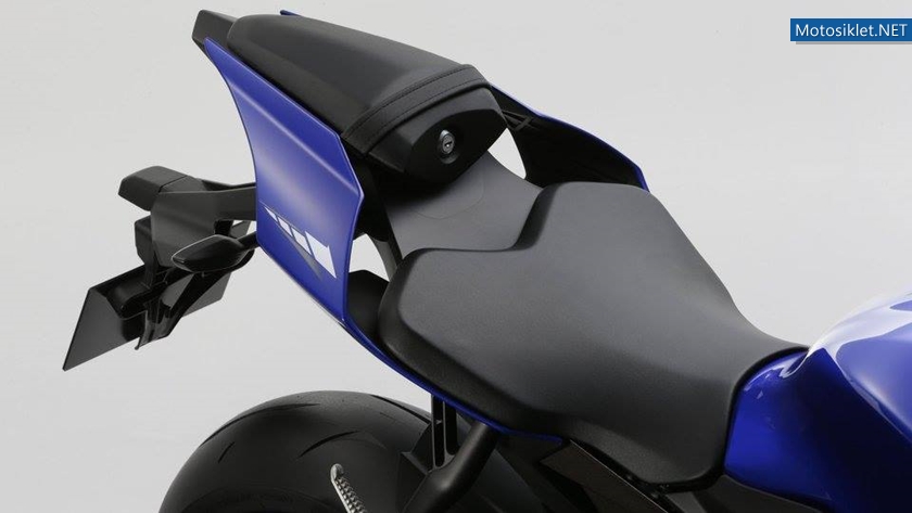 Yamaha-YZF-R1-Yeni-2015-040