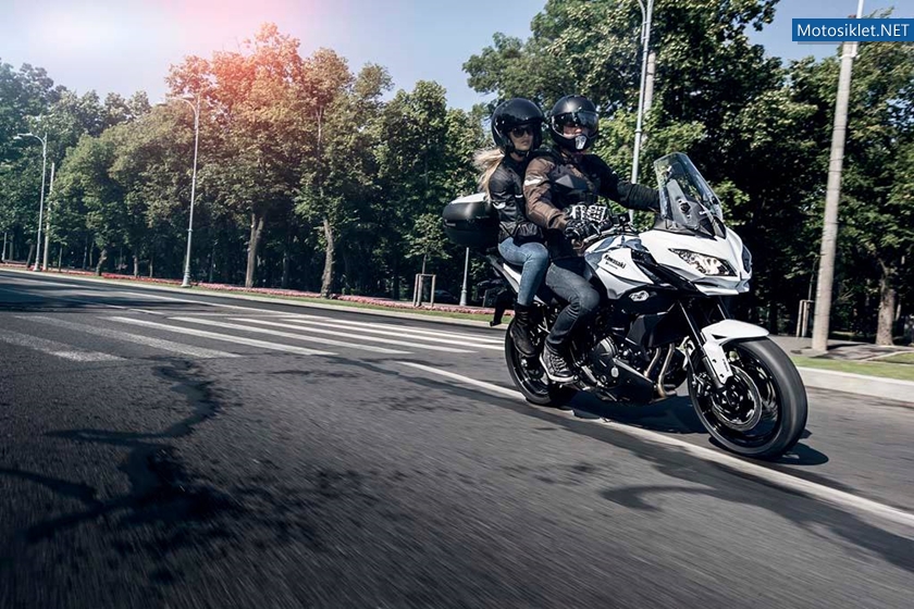 Kawasaki-Versys-650-2015-001