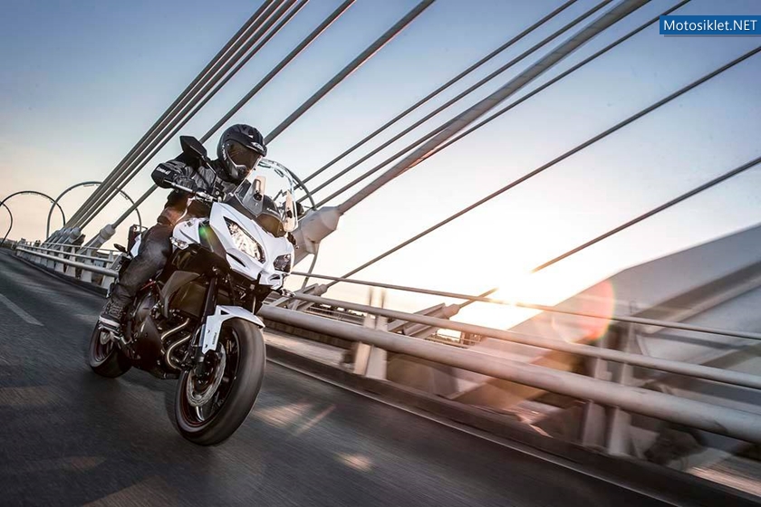 Kawasaki-Versys-650-2015-003