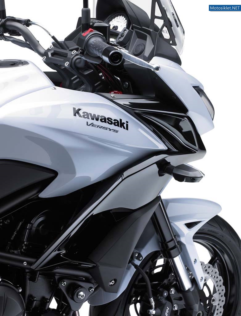 Kawasaki-Versys-650-2015-024