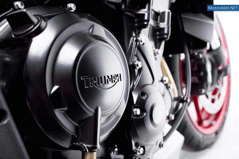 TriumphStreetTripleRX-2015-004