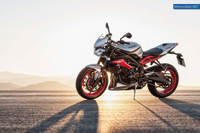TriumphStreetTripleRX-2015-008
