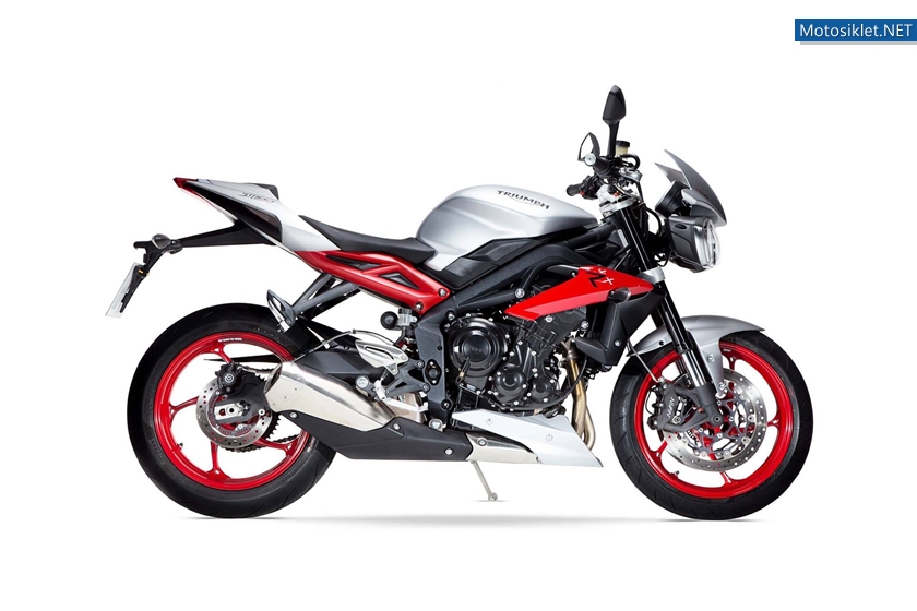 TriumphStreetTripleRX-2015-020