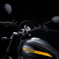 Ducati-Scrambler2015-Icon-Classic-FullThrottle-Urban-031