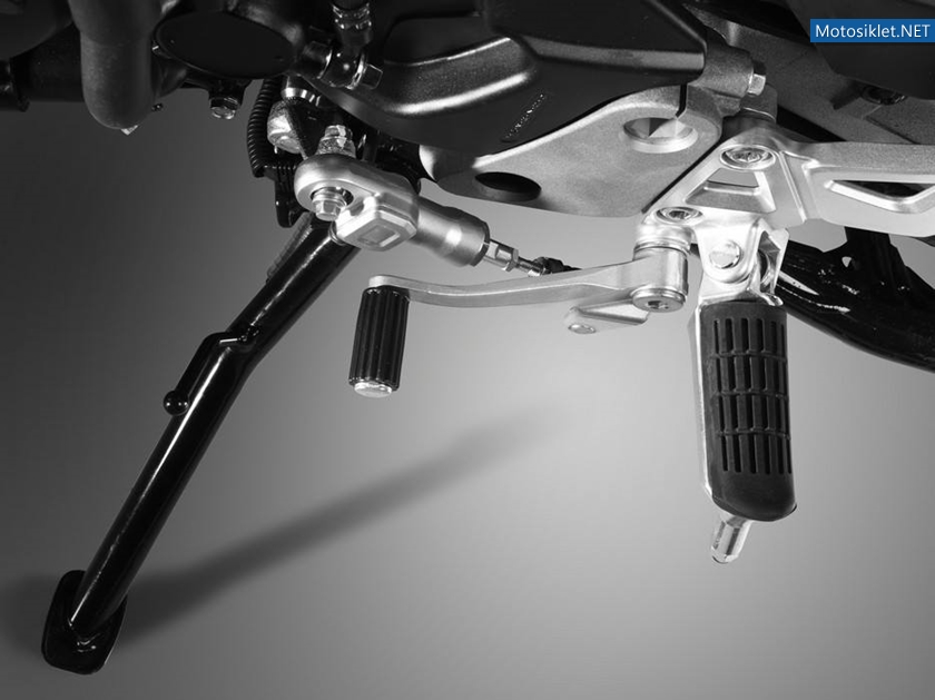 Honda-VFR800X-Crossrunner800-2015-009