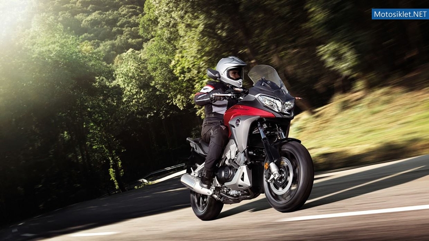 Honda-VFR800X-Crossrunner800-2015-021